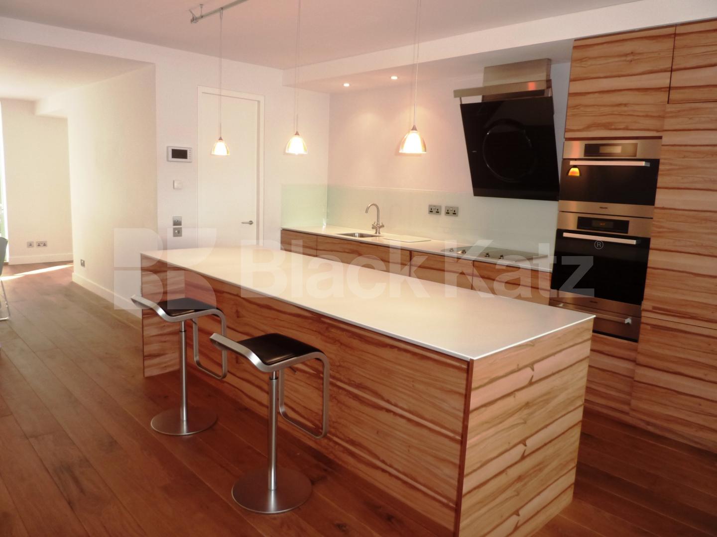 			MUST SEE!!, 2 Bedroom, 1 bath, 1 reception Apartment			 The Glass House Building, CAMDEN